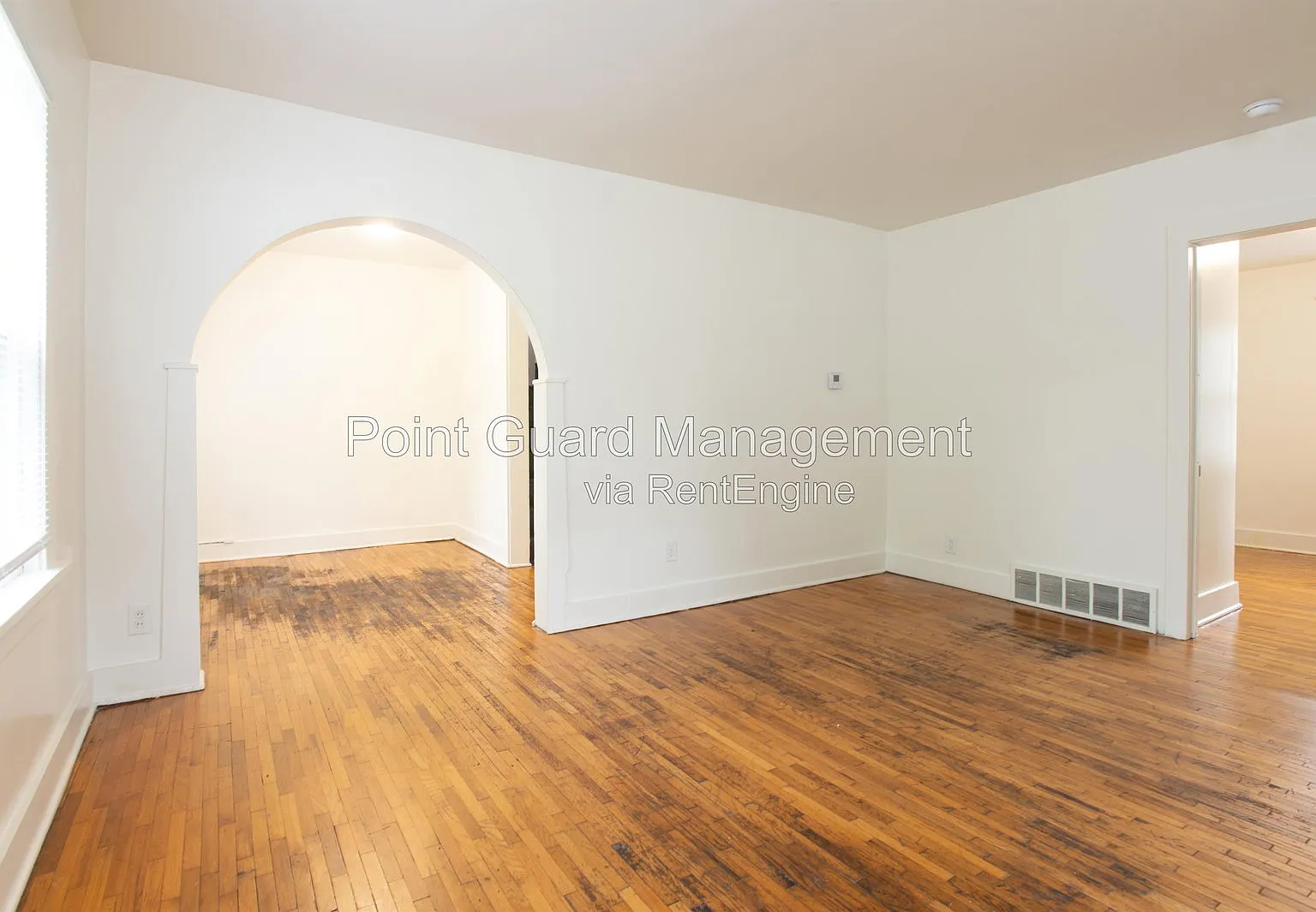 2 bed, 1.0 bath, 1008 sqft, $1,075 — Photo 3