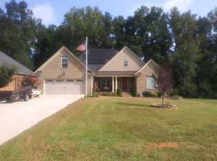 1200 Dogwood Dr, Gibsonville, NC 27249