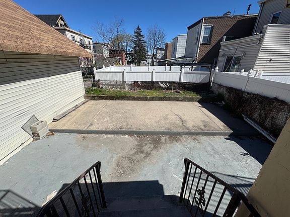 5th image of 1606-1608 Central Ave #1