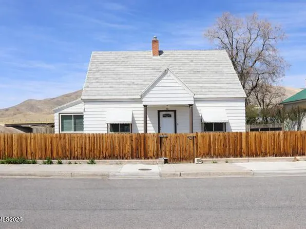 136 1st St, Winnemucca, NV 89445