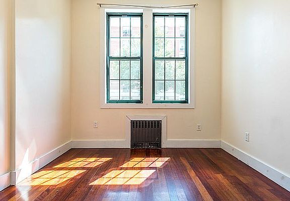 4th image of 59 Wilson Ave APT 1R