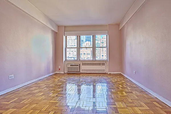 Sold by The Bamberger Group | media 4