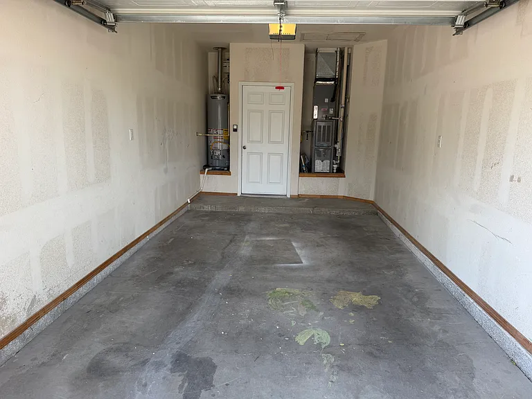 1600 Bradley Ct — Photo 32