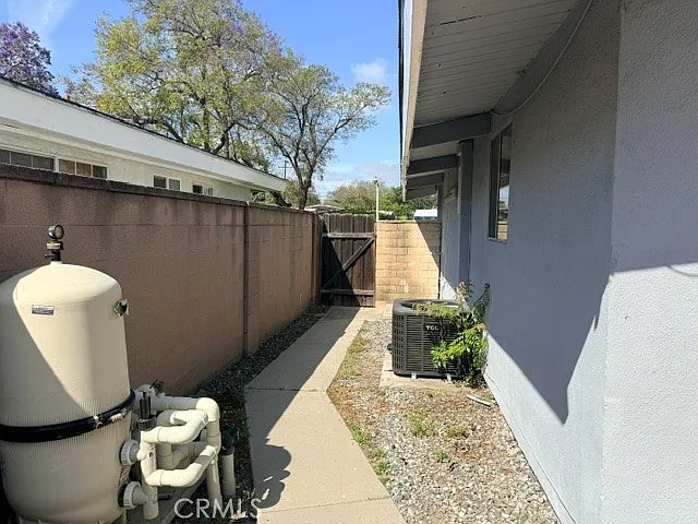 1020 N Mountain View Pl — Photo 17