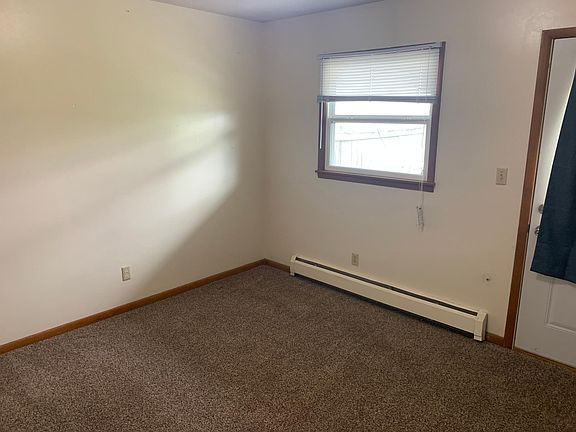 5th image of 1831 E Dodge St APT C