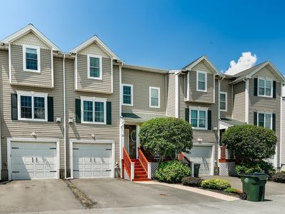 40 Winchester Ln Unit 15, Fall River, MA, 02721