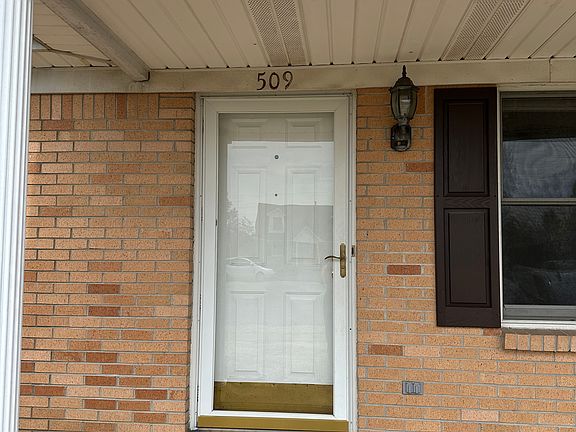 2nd image of 509 Savannah Ct