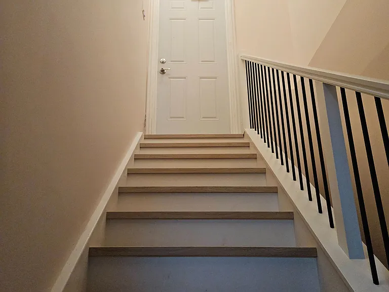 804 Hot Springs Way — Photo 2