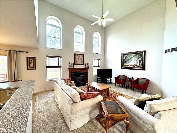 5th image of 3364 Lake Crest Dr