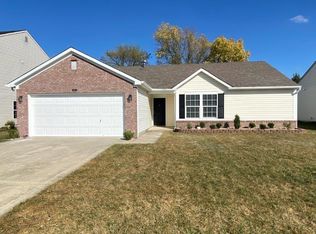 303 Beacon Point Ln, Fortville, IN 46040
