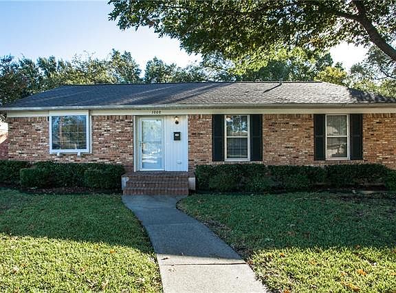 3rd image of 1008 Glen Cove Dr