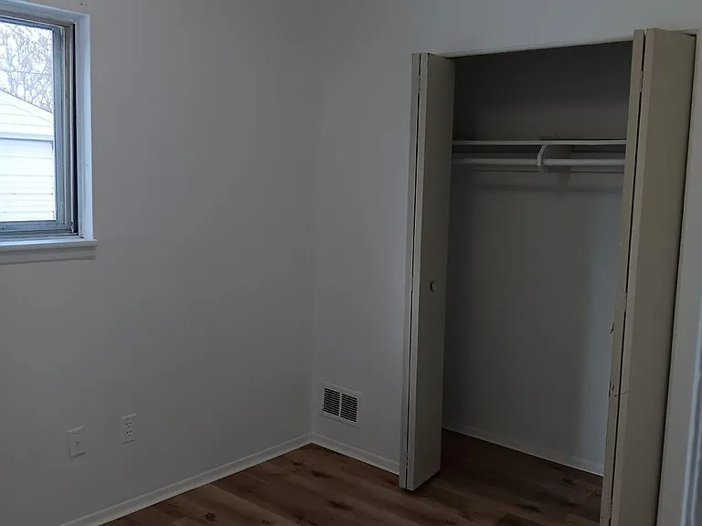 37 E Hopkins Ave — Photo 20