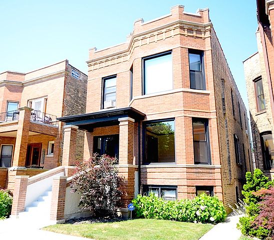 1st image of 4418 N Artesian Ave #1