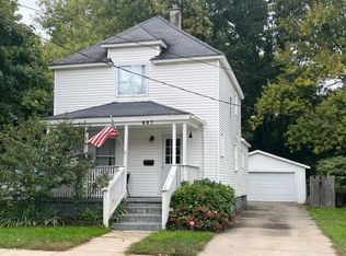 657 Garfield Ave NW, Grand Rapids, MI 49504