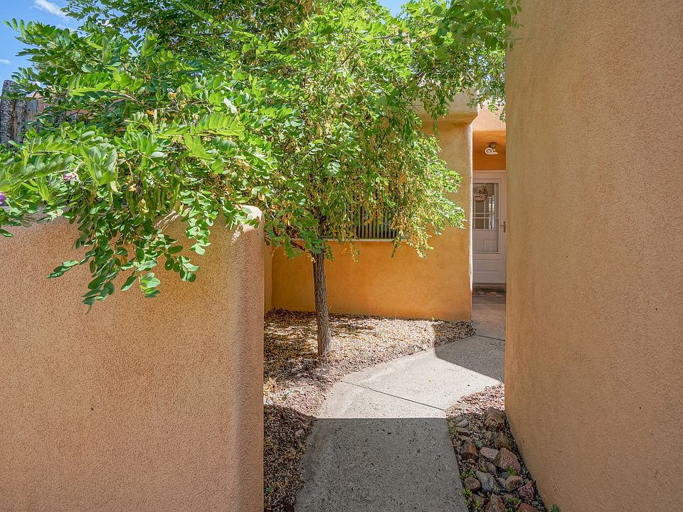 1st image of 2307 Calle Luminoso