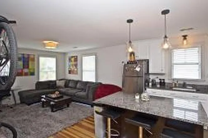 5 Strawberry Ln #B — Photo 3