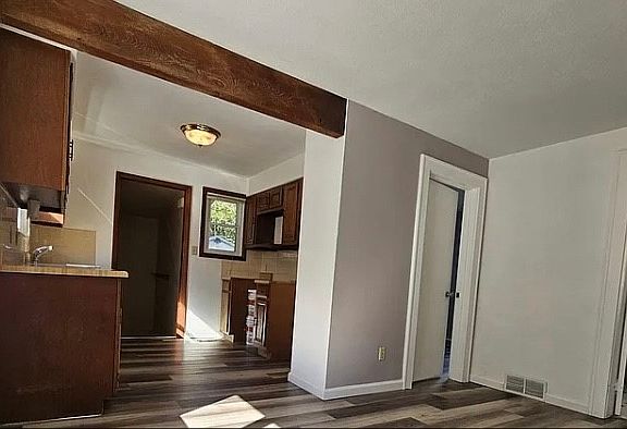 5th image of 1144 Dietz Ave