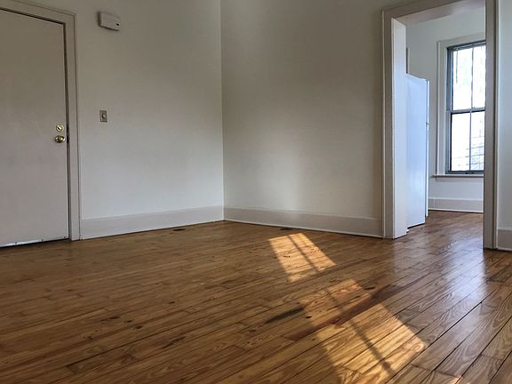 3rd image of 5-21 E Lincoln St