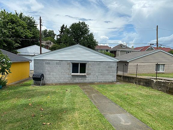 3rd image of 1959 Richmond Dr