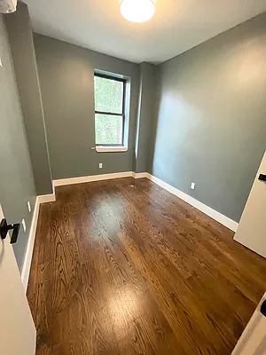 Rented by Delmark Realty LLC | media 27