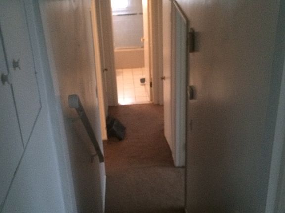 3rd image of 16 Briaroot Dr
