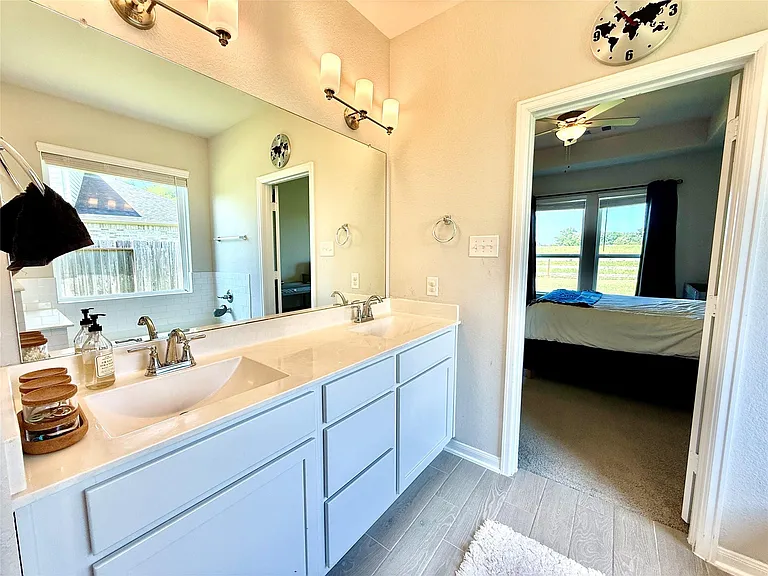 307 Twin Lakes Blvd W — Photo 14