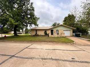 9808 NE 5th St, Midwest City, OK 73130