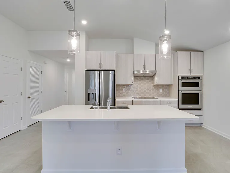 65 Signet Cir — Photo 16