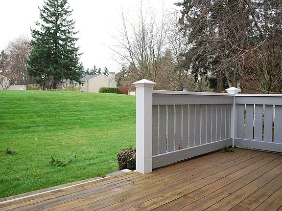 Large back deck with private golf course feel