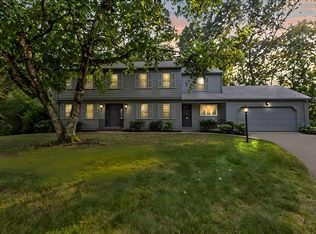 80 Concord Rd, Longmeadow, MA 01106