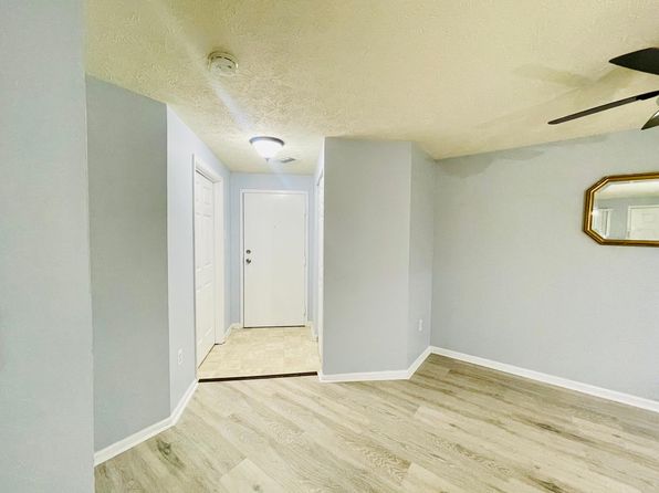 18708 Caledonia Ct APT D