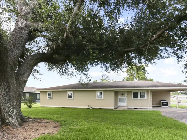 13086 Maple St, Vacherie, LA 70090