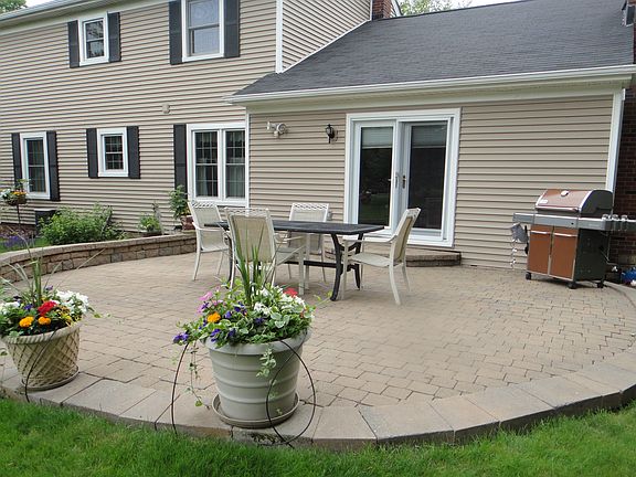 3rd image of 7211 Hollyhock Ln