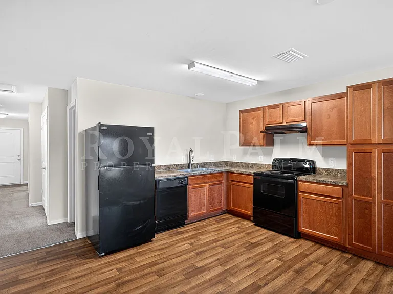 18303 Gibraltar Ln — Photo 11