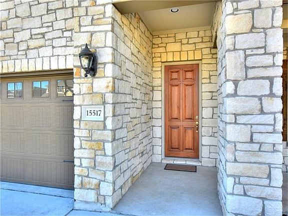 3rd image of 15517 Cinca Terra Dr