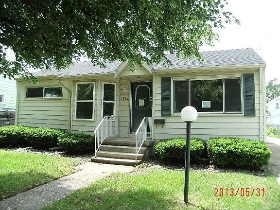 2nd image of 1842 Whittlesey St