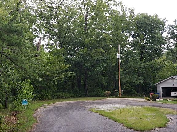 5th image of 1 Kiswick Dr
