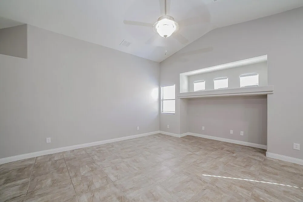 3 bed, 2.0 bath, 1410 sqft, $2,060 — Photo 4