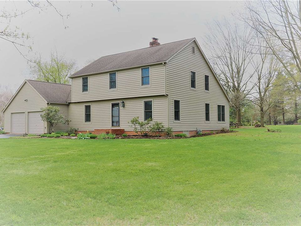 1st image of 31 Spring Ct