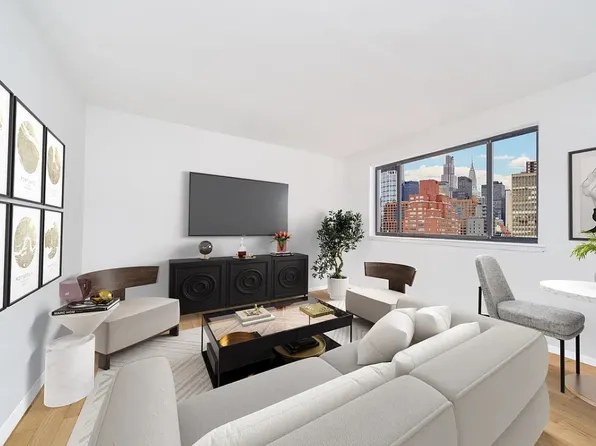 312 East 30th Street image 1 of 8