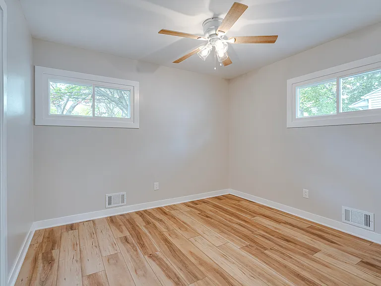 1334 Miller Ave — Photo 22