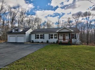 332 Henrys Crossing Rd, Cresco, PA 18326