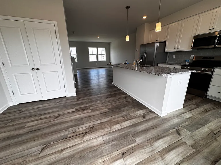 1233 Cedar Valley Rd — Photo 7