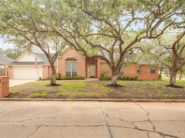 901 Bob White St, Bryan, TX 77802