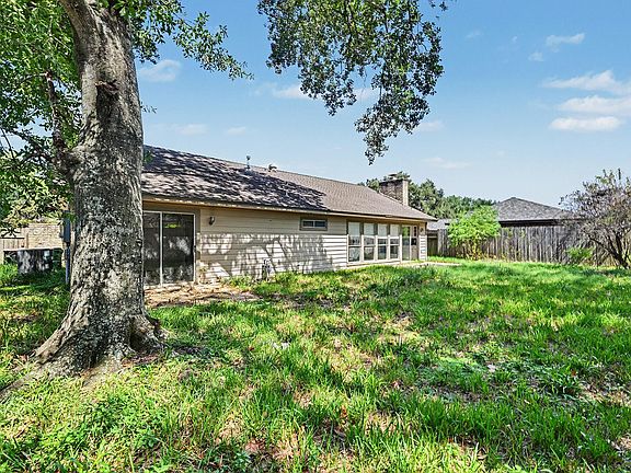 2nd image of 22527 Indian Ridge Dr