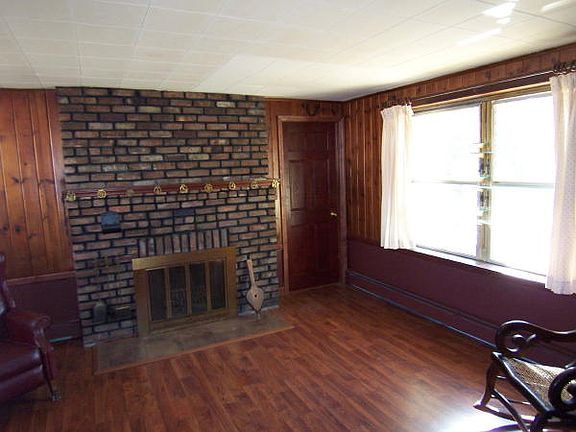5th image of 14 Bayview St E