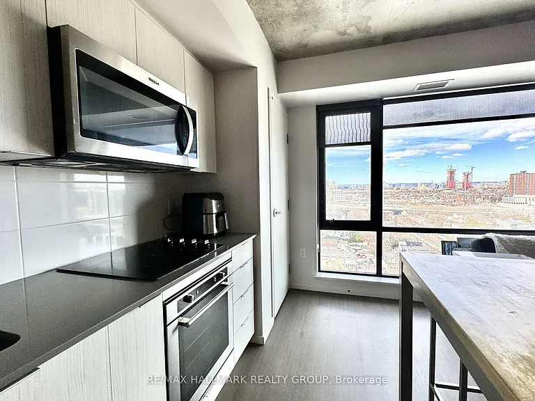 105 Champagne Ave S #1706 — Photo 9