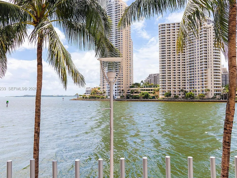 335 Biscayne Blvd #2908