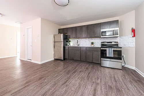 300 Main St Apartments Photo 1