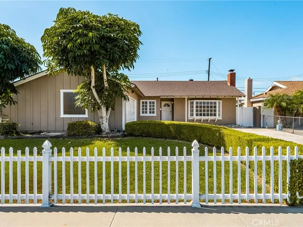 17391 Waal Cir, Huntington Beach, CA 92647